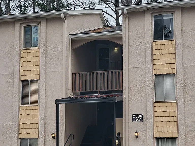 2396 Lawrenceville Hwy #F — Photo 5