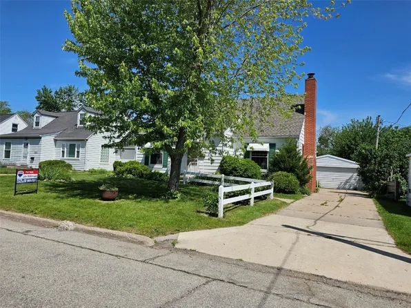 2928 Mansfield Ave SE, Cedar Rapids, IA 52403