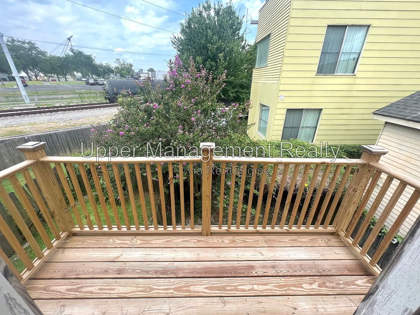1 bed, 1.0 bath, 600 sqft, $1,300 — Photo 2