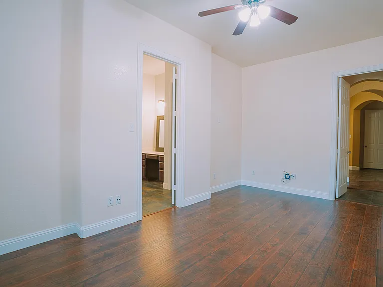 3240 Paseo — Photo 40