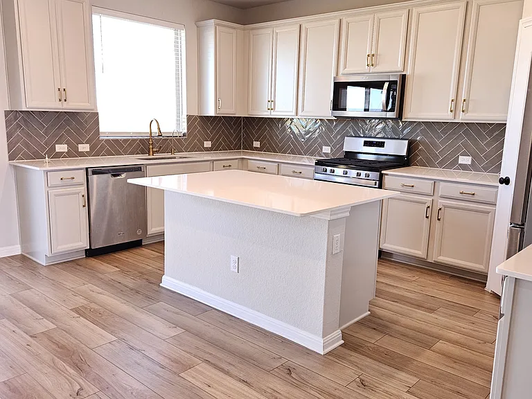 901 Gray Fox Loop — Photo 2
