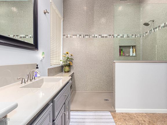 4th image of 3024 S BELL Place