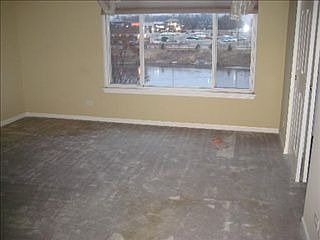 5th image of 2925 Kentshire Cir