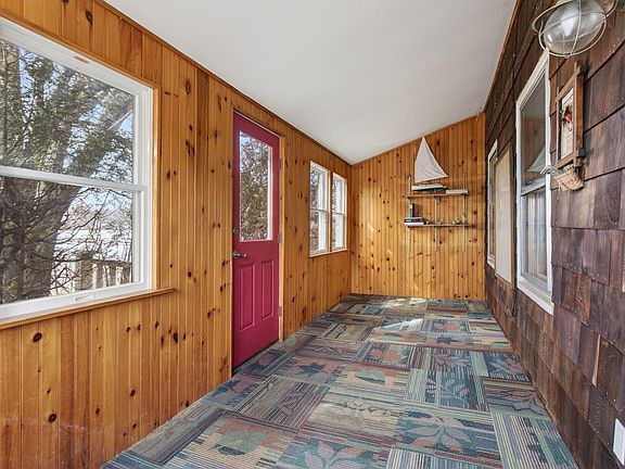 4th image of 52 Two Lights Road