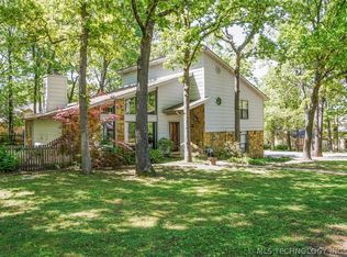 1114 Renaissance Dr, Sand Springs, OK 74063