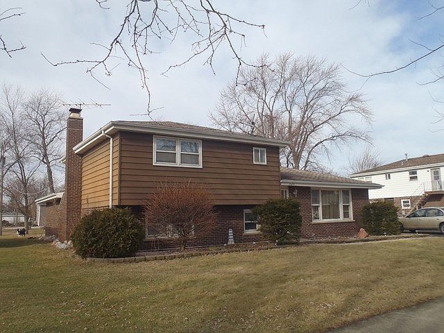 2nd image of 17406 65th Ave