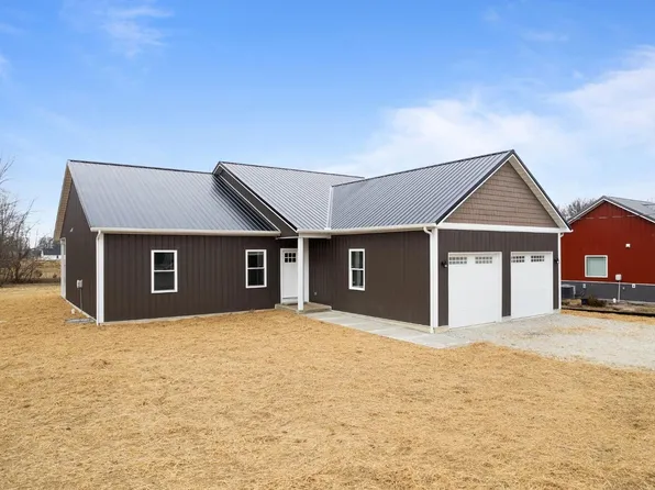 153 Oklahoma Dr, Lake Waynoka, OH 45171