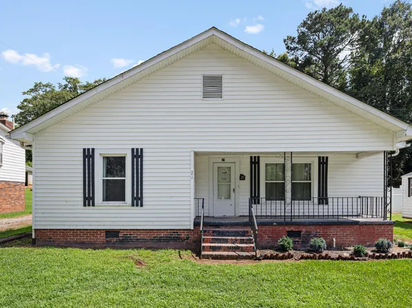 21 Dairy St, Ware Shoals, SC 29692