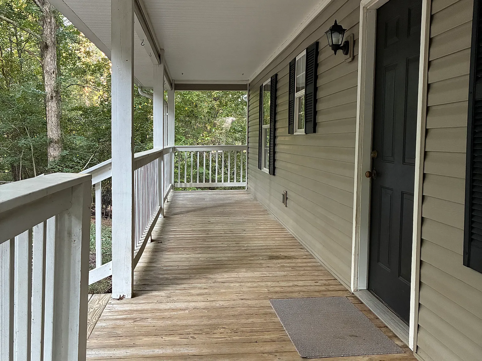 3 bed, 2.5 bath, 2200 sqft, $2,250 — Photo 2