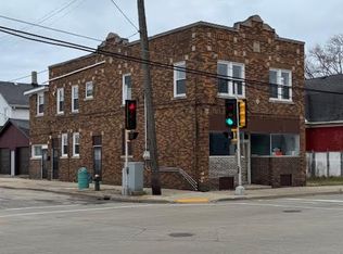 945 N Memorial Dr #1, Racine, WI 53404