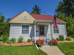 113 S Summit Dr, Port Washington, WI 53074