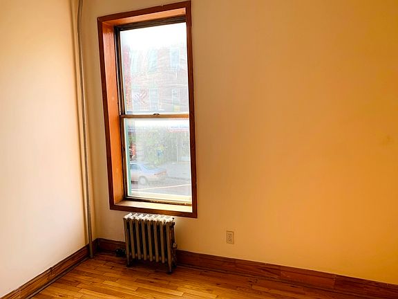 4th image of 846 Saint Johns Pl #2M