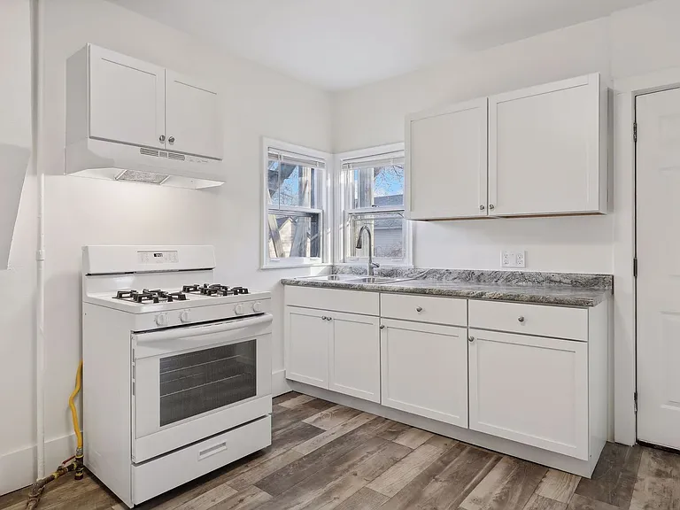 283 Harrison Ave — Photo 13