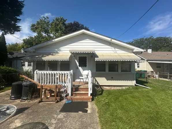 220 Park Dr, Joliet, IL 60436