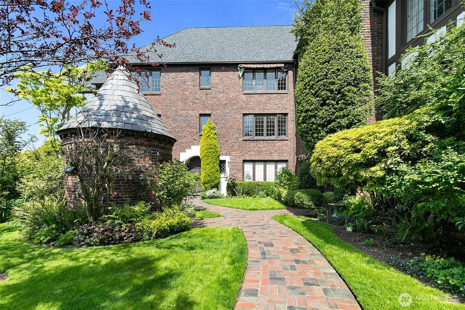 750 Belmont Avenue E #3 photo 1