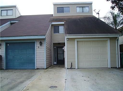 1st image of 70 Stanton Hall Dr