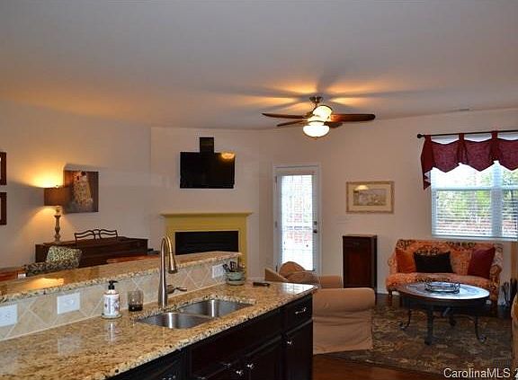 4th image of 7031 Woodsbay Ln #0