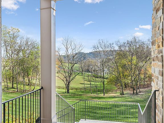4th image of 5017 Brooklands Ln