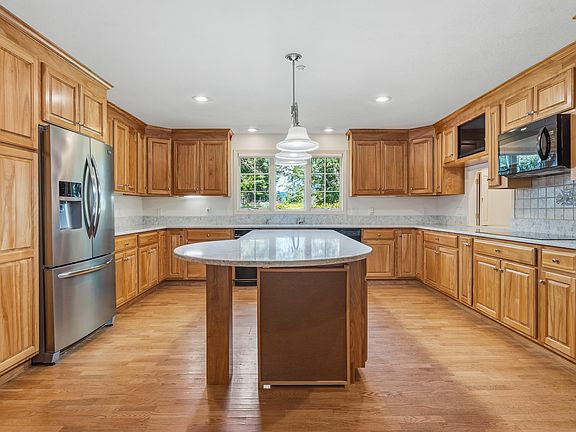 4th image of 103 Samuel Hale Drive
