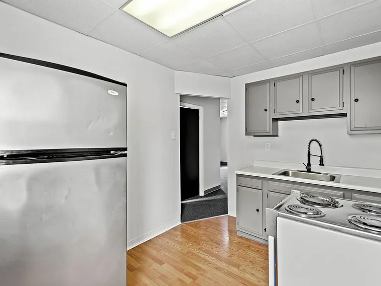 412 Mill Street — Photo 5