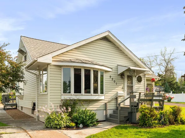 9201 Meadow St, Duluth, MN 55810