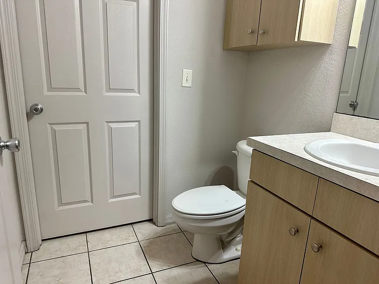 3619 W Reynolds St #1 — Photo 5