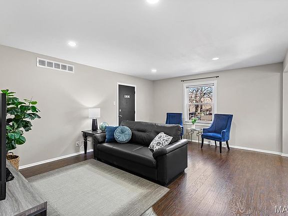 5th image of 630 Candleberry Ct APT C