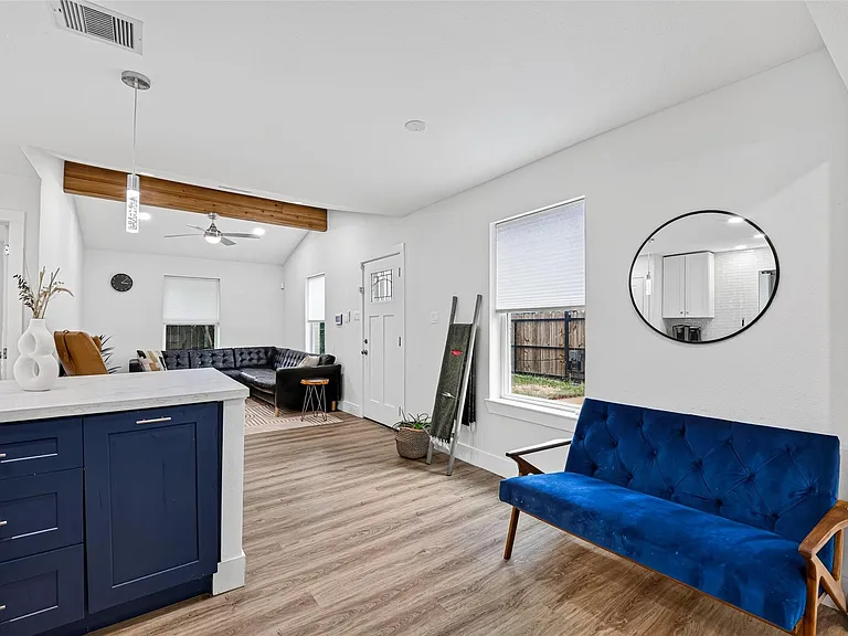 1119 Panama St — Photo 16