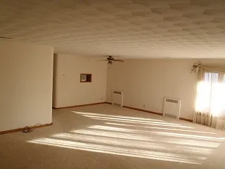 3 bed, 2.5 bath, 2000 sqft, $1,700 — Photo 3