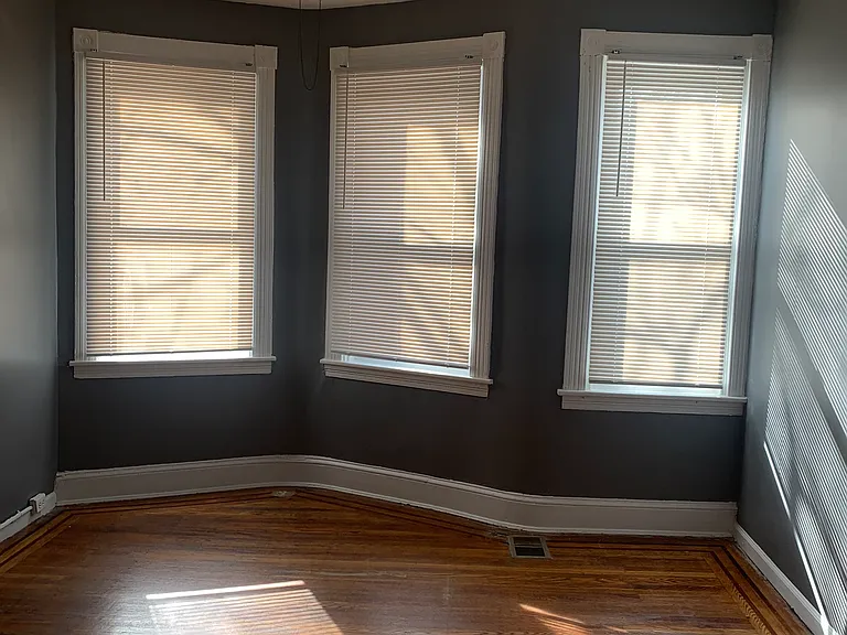 2711 Parkwood Ave — Photo 5
