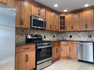 3911 Glen Hunt Rd, Baltimore, MD 21229