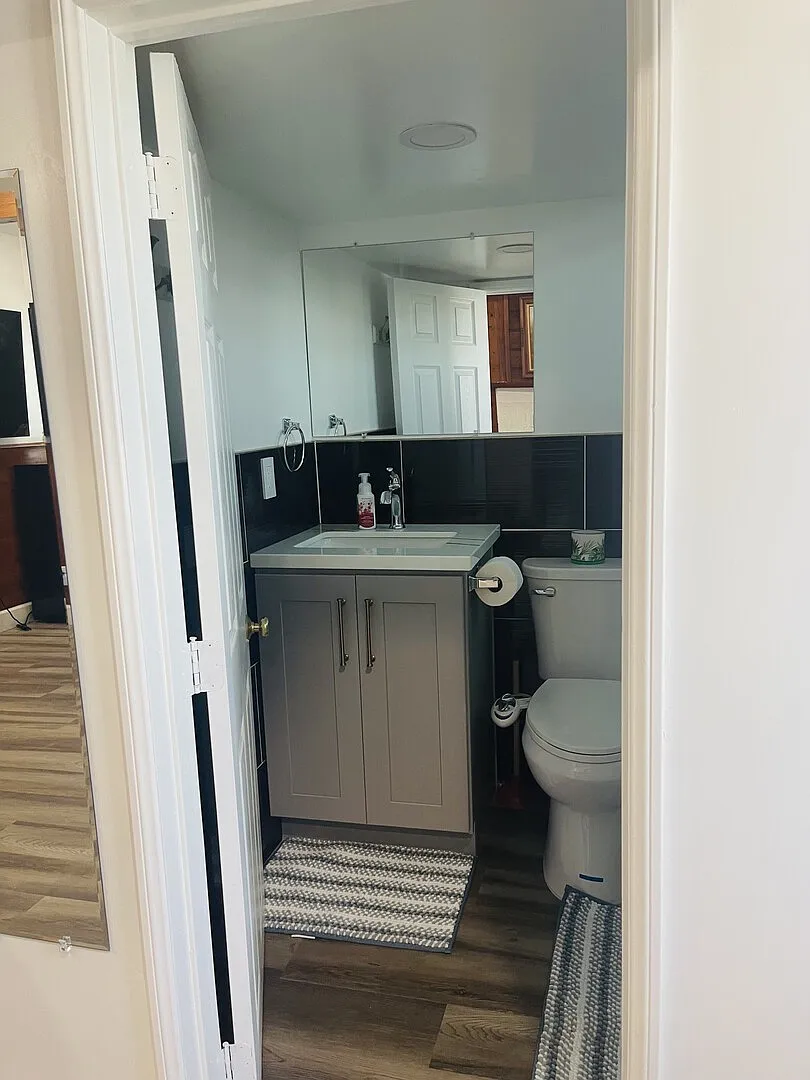 Delightful loft studio in Garden Grove — Photo 2