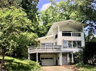 6 Patton St, Athens, OH 45701