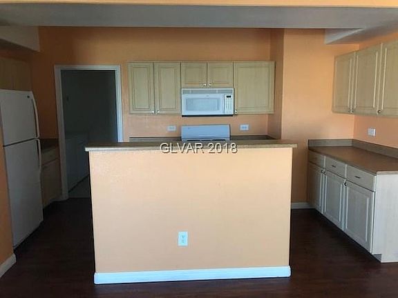 3rd image of 8250 N Grand Canyon Dr Unit 2120