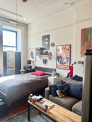 Rented by 50 Stanhope LLC | media 21