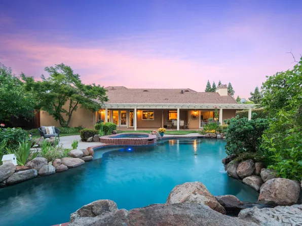 1310 Ridgecrest Way, Roseville, CA 95661