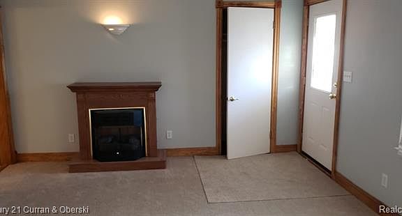 3rd image of 5730 N Melborn St