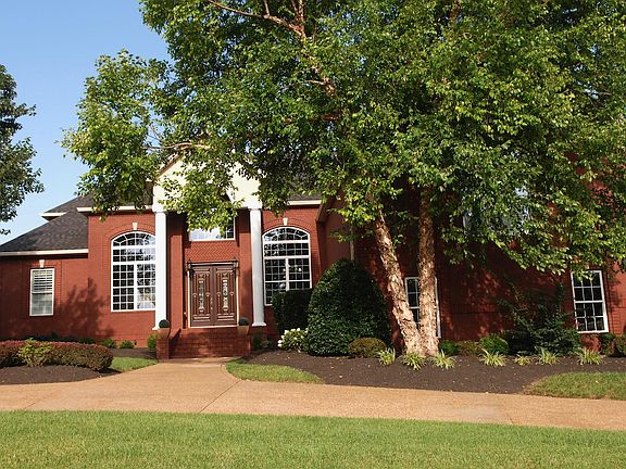 2nd image of 519 Five Oaks Blvd