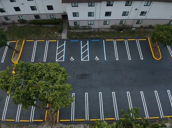 Banyan Club Apartments