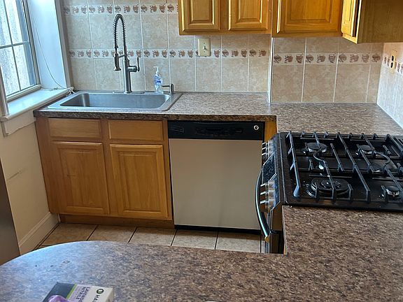 5th image of 1736 E Moyamensing Ave Floor 2