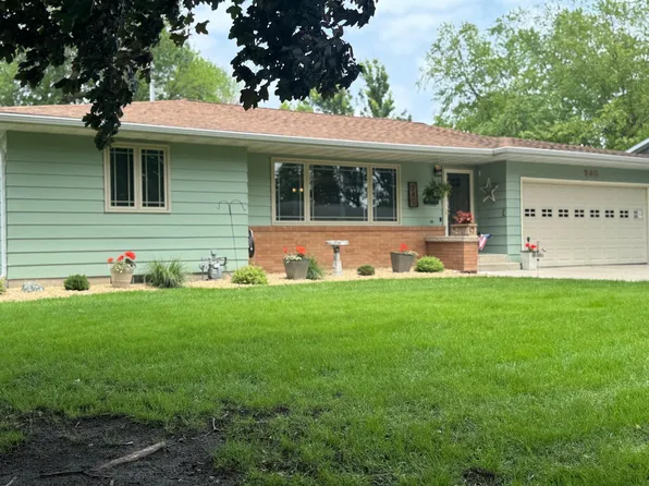 240 15th St SW, Owatonna, MN 55060