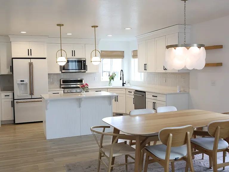 64 N Lasalle Dr — Photo 4