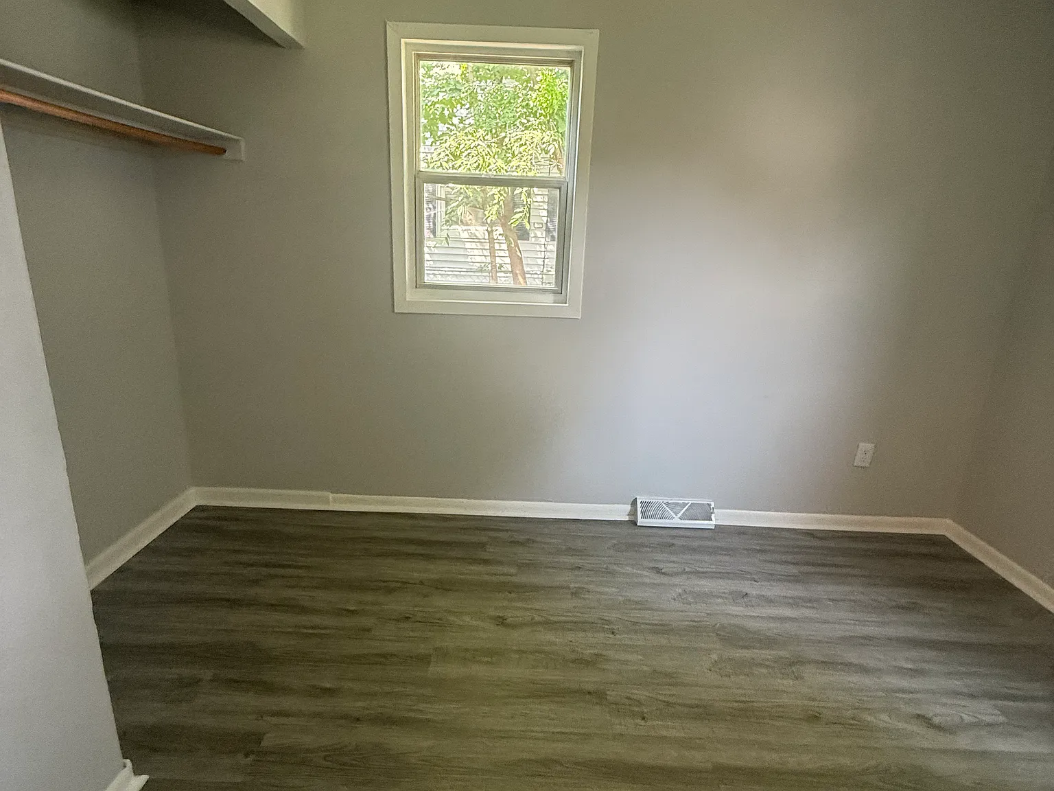 3 bed, 816 sqft, $1,350 — Photo 4