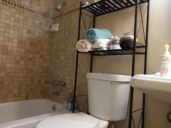 4th image of 2012 Benita Dr Unit 3