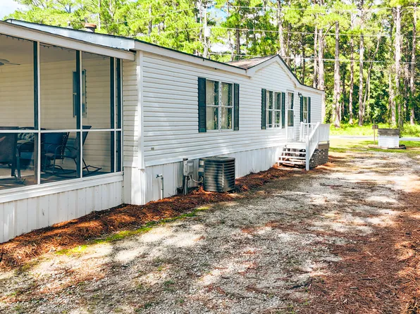 1308 Forest Lake Dr, Manning, SC 29102
