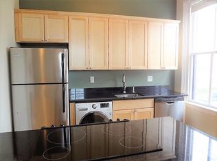 204 Spring St APT 3, Portland, ME 04102