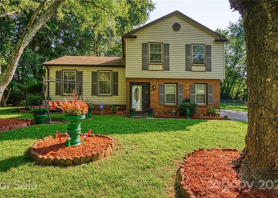 1st image of 6222 Bonnybrook Ln
