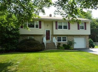 10 Heather Dr, Somerset, NJ 08873
