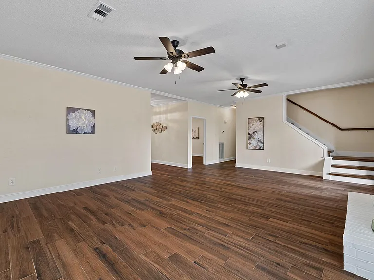 1400 Oak Hollow Dr — Photo 22
