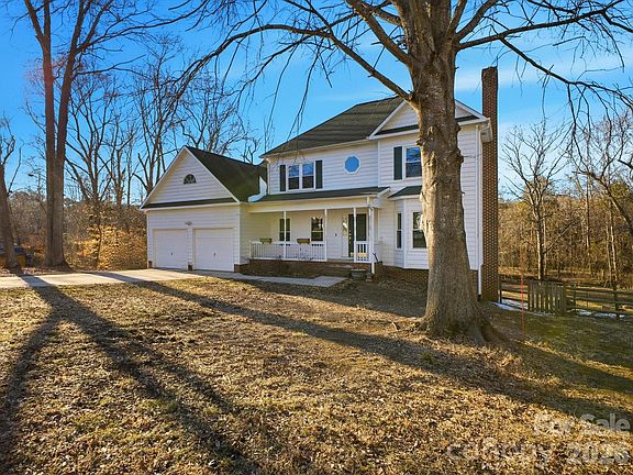 3rd image of 109 Elk Ct